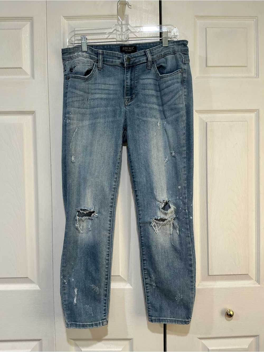 🤎 Judy Blue Relaxed Fit Distressed Light Wash Denim Jeans - 15 / 32  (00892)